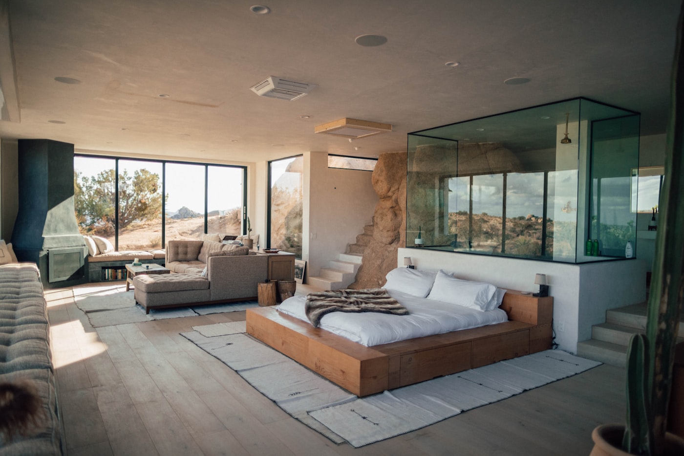 Royal Lake Suite